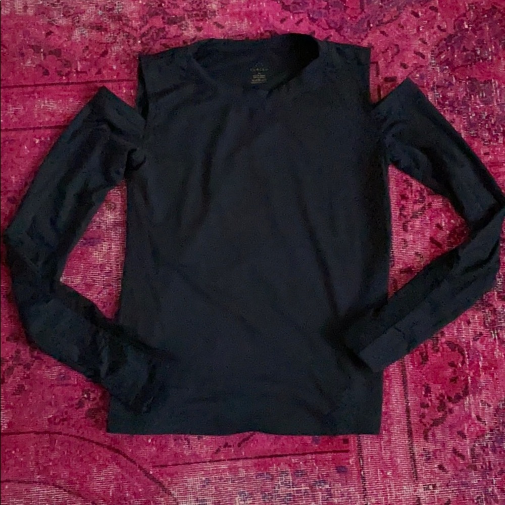 Black Varley long sleeve workout shirt